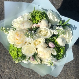 Bouquet with peonies and tulips