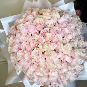 Pink mondial bouquet